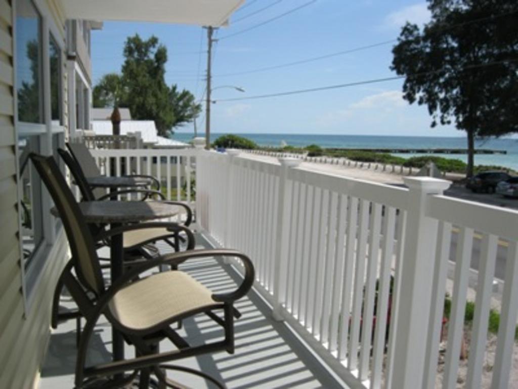 Safari Suite Bradenton Beach Exterior photo